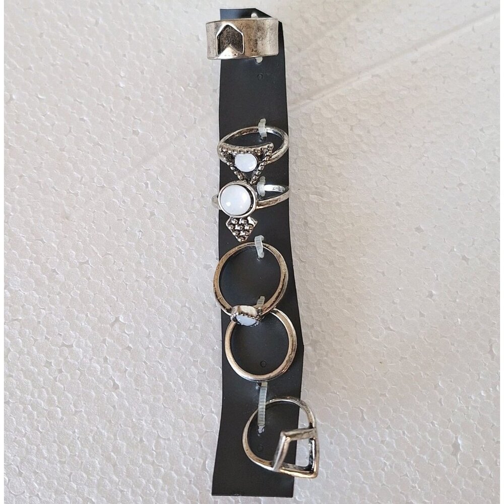 SET OF RINGS COSTUME JEWELLERY